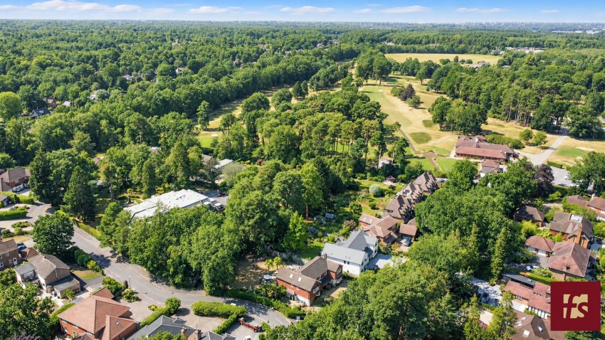 Images for Ravenswood Avenue, Crowthorne, Berkshire RG45 6AX