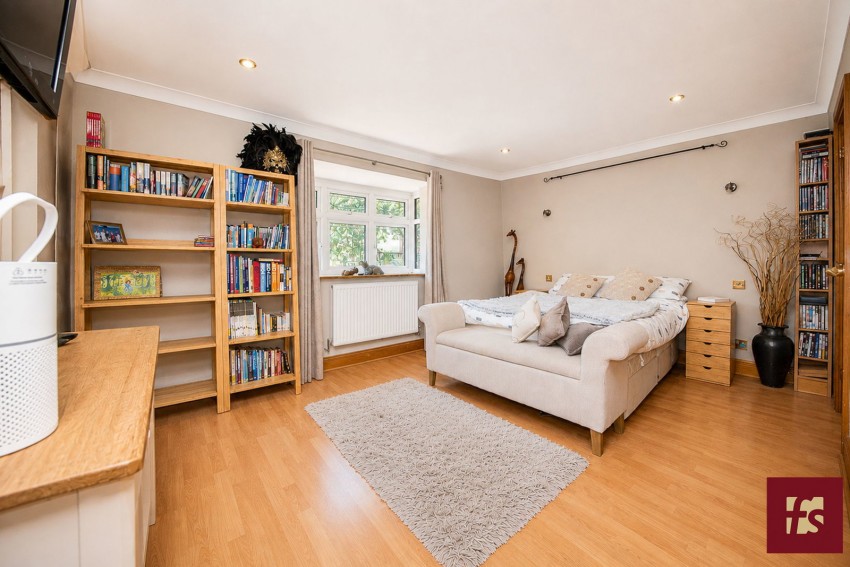 Images for Ravenswood Avenue, Crowthorne, Berkshire RG45 6AX