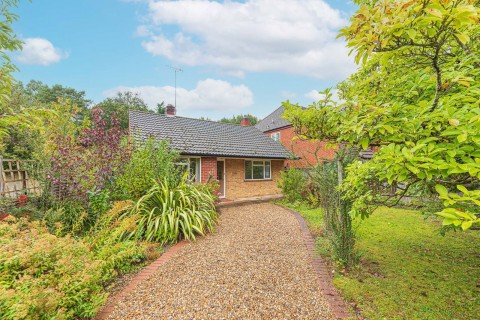 View Full Details for Nine Mile Ride, Finchampstead, Wokingham, RG40 3NS