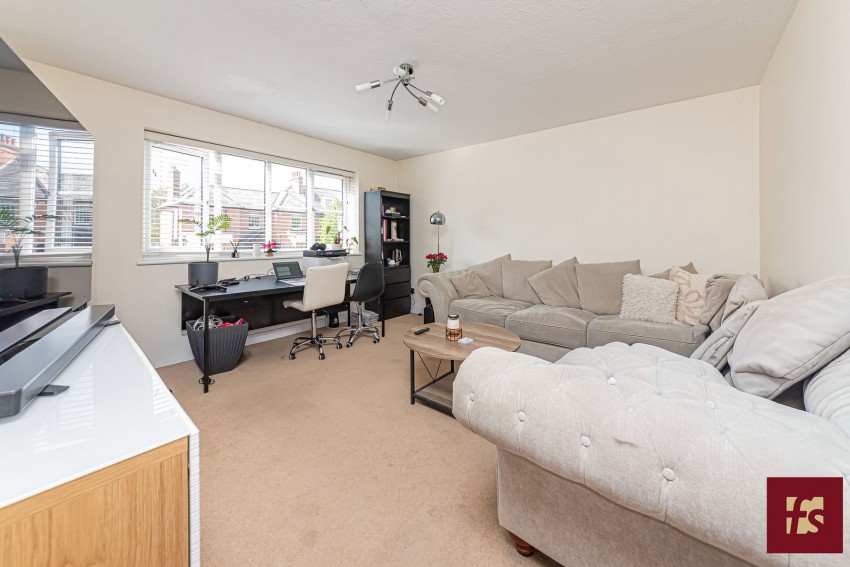 Images for Lower Broadmoor Road, Crowthorne, RG45 7HF