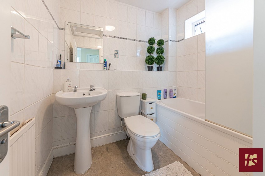 Images for Lower Broadmoor Road, Crowthorne, RG45 7HF