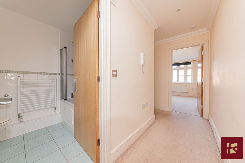Images for Parkfield House, Cambridge Road, Crowthorne, Berkshire