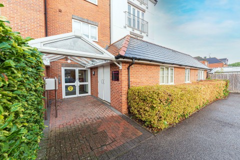 View Full Details for Napier Road, Crowthorne, Berkshire, RG45 7AU