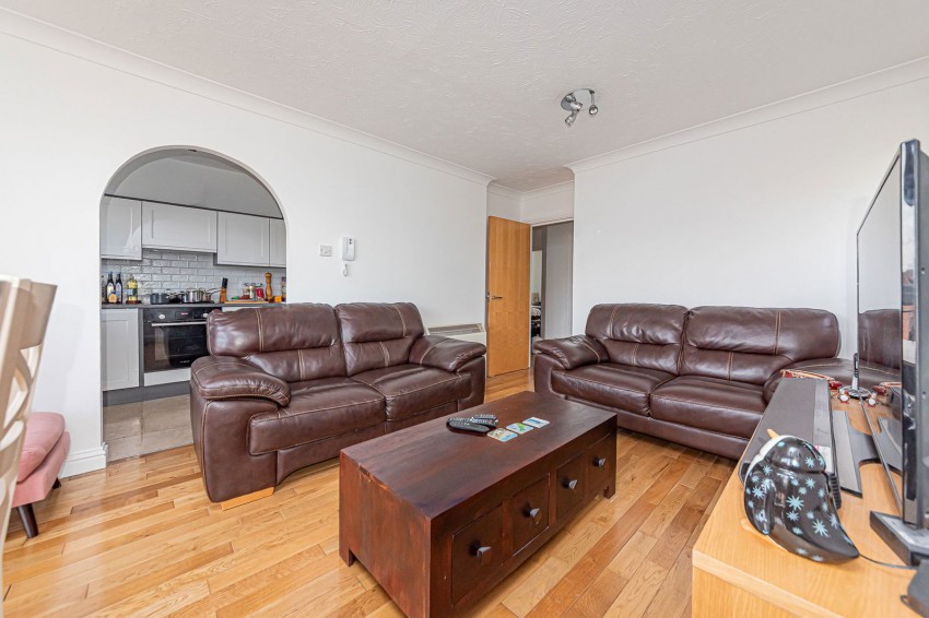 Images for Shaw Park, Crowthorne, Berkshire