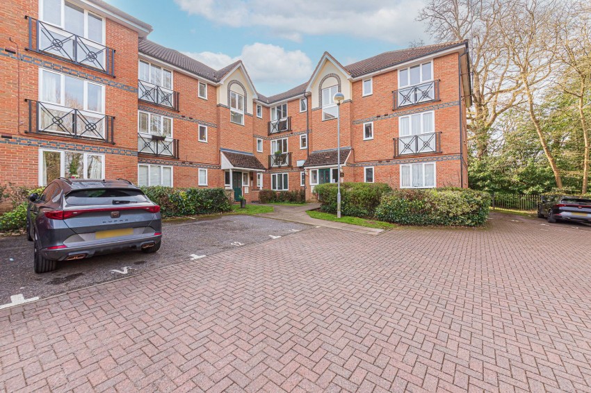 Images for Shaw Park, Crowthorne, Berkshire