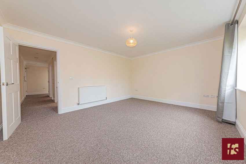 Images for 20 Kings Road, Crowthorne, Berkshire, RG45 7AE