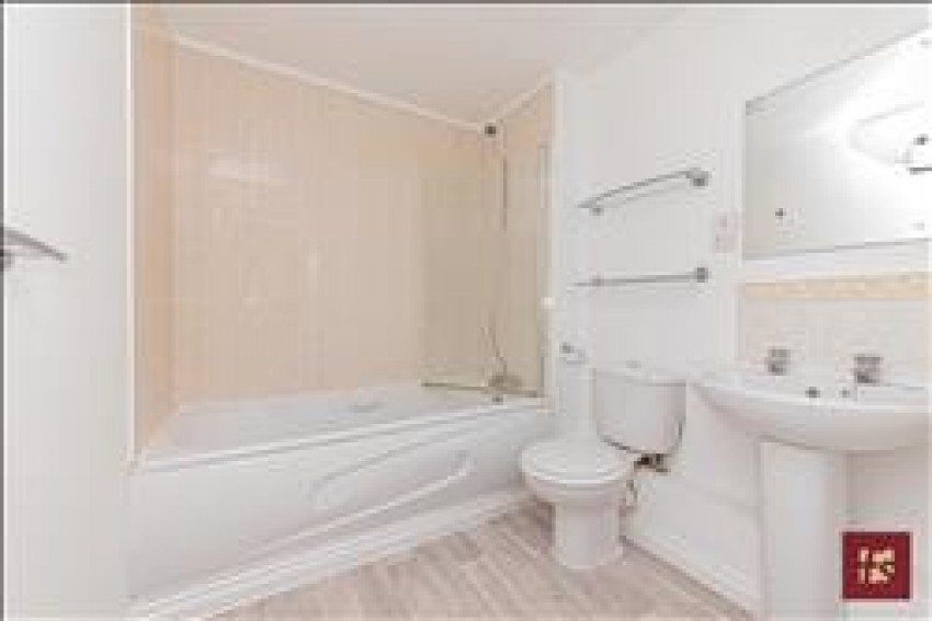 Images for Pinewood Avenue, Crowthorne, Berkshire, RG45 6RD