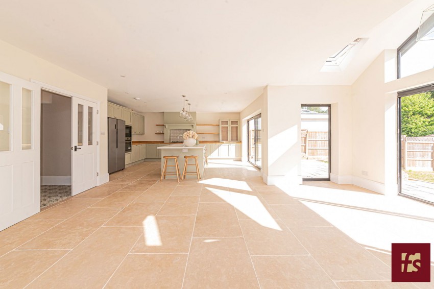 Images for 124 Owlsmoor Road, Owlsmoor, Sandhurst, Berkshire, GU47 0ST