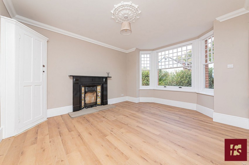 Images for 124 Owlsmoor Road, Owlsmoor, Sandhurst, Berkshire, GU47 0ST