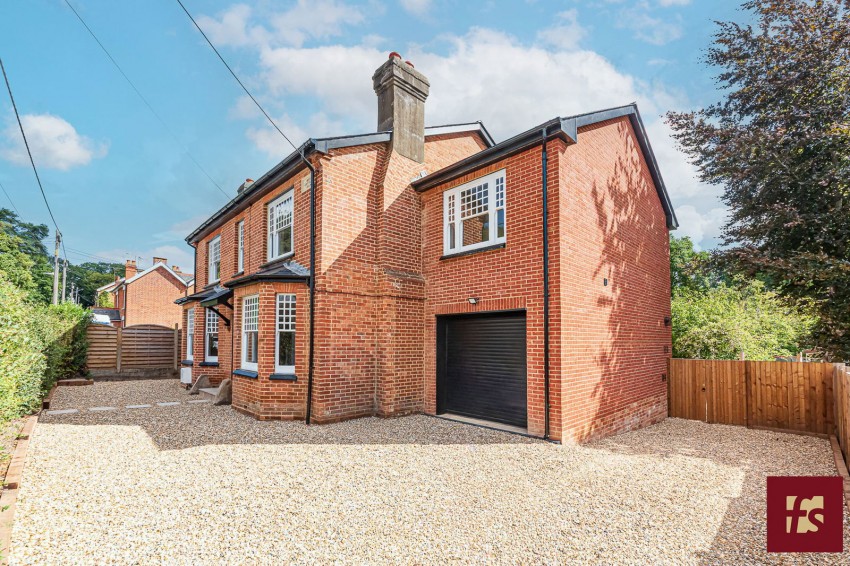 Images for 124 Owlsmoor Road, Owlsmoor, Sandhurst, Berkshire, GU47 0ST
