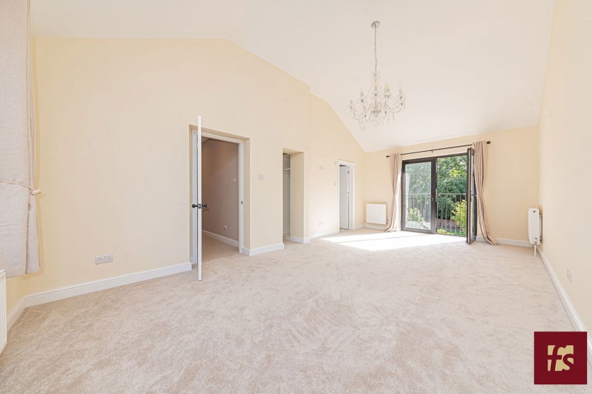 Images for 124 Owlsmoor Road, Owlsmoor, Sandhurst, Berkshire, GU47 0ST