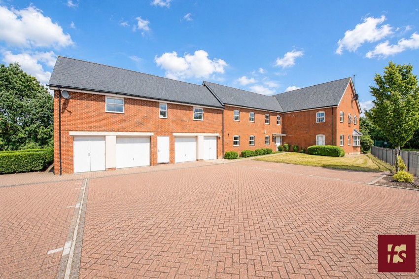 Images for Woodcock Chase, Bracknell, RG12 8AY