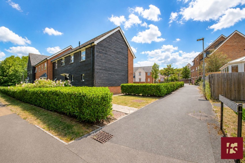Images for Woodcock Chase, Bracknell, RG12 8AY