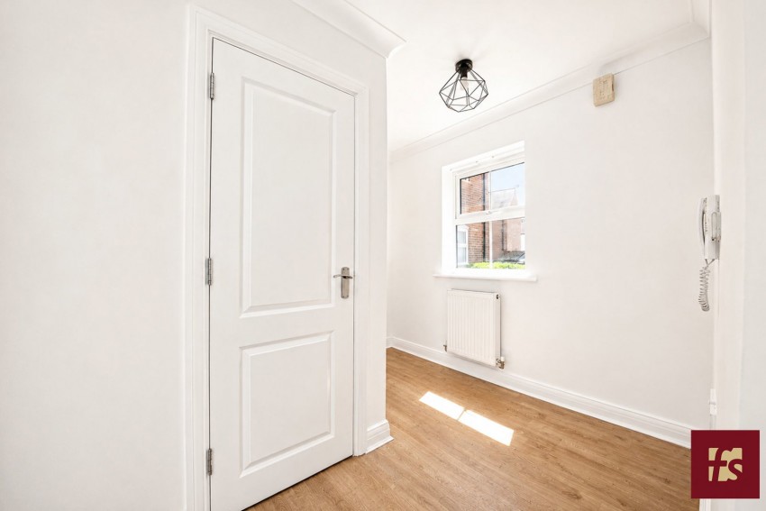 Images for Woodcock Chase, Bracknell, RG12 8AY